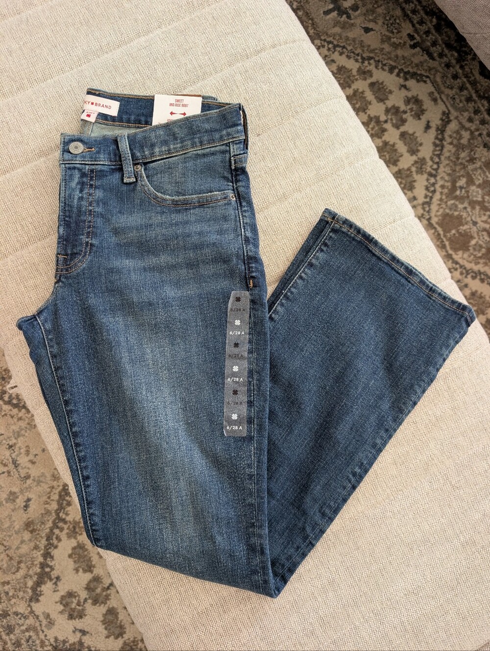 Lucky Brand Sweet Mid Rise Boot Jeans | Size 6/28 Ankle